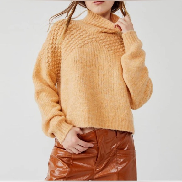 NWT Free People Bradley Camel Heather popcorn funnel neck style size Large - Picture 3 of 12